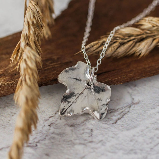 Ivy clearance leaf necklace