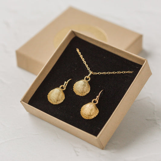 Gold Cockle Shell Earrings & Necklace Set