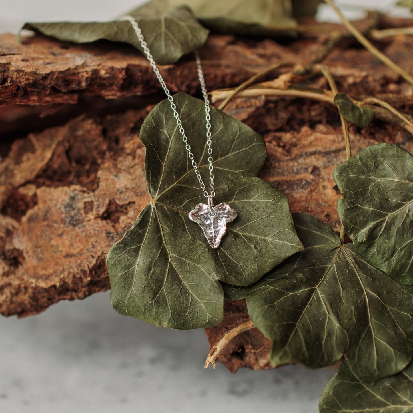 Handmade silver dainty ivy leaf necklace - Iris & Lolli